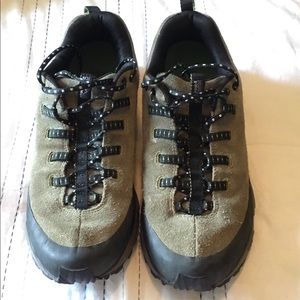 Men’s Patagonia shoes sz 9